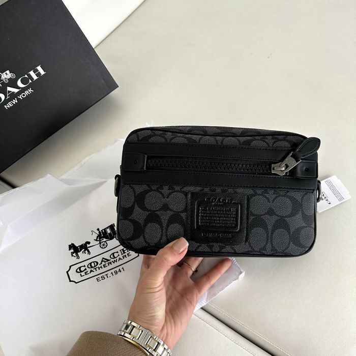 Мужская кожаная барсетка Coach