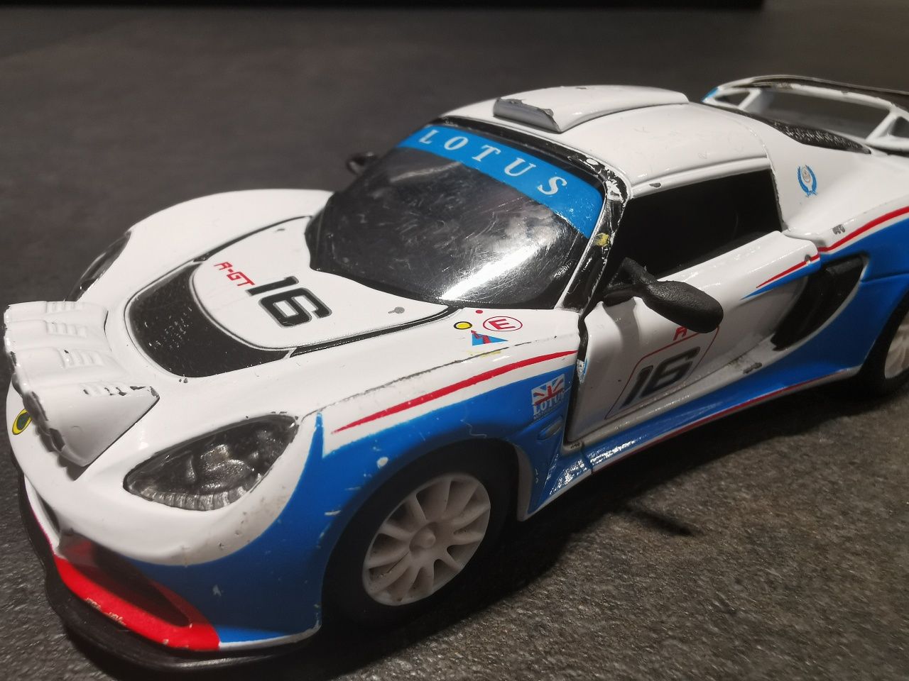 Lotus Exige Kinsmart 1:36