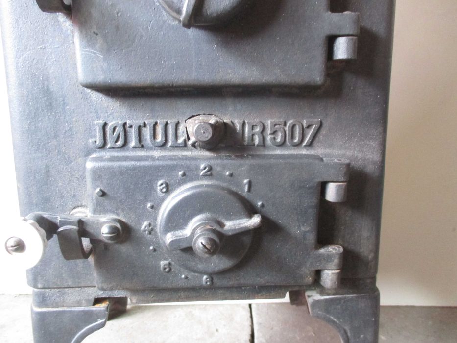 Piec żeliwny, norweski Jotul 507