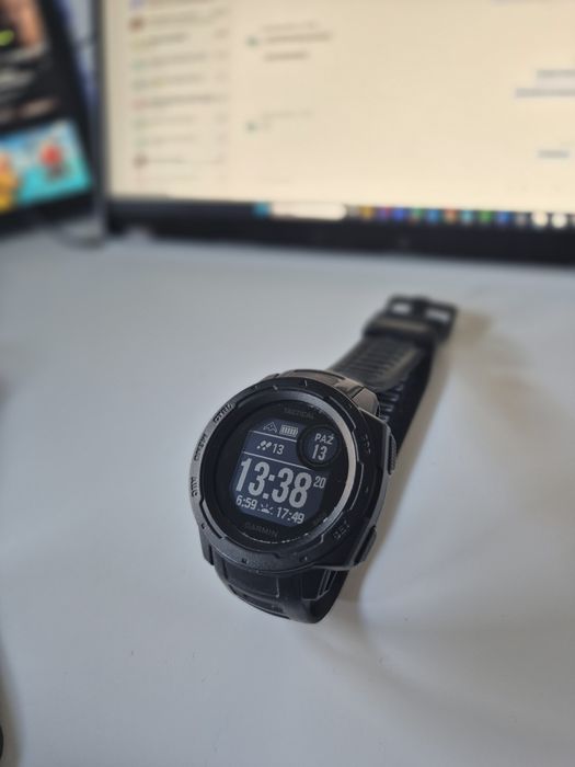 Smartwatch Garmin Instinct tactical, dobry stan
