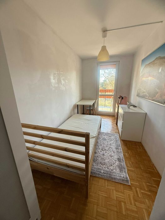 ok. Legnicka, CH Magnolia, balkon, хлопці з України вітаються