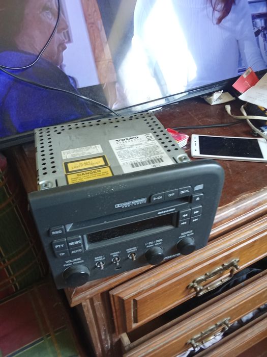 Radio da Volvo em bom estado a funcionar
