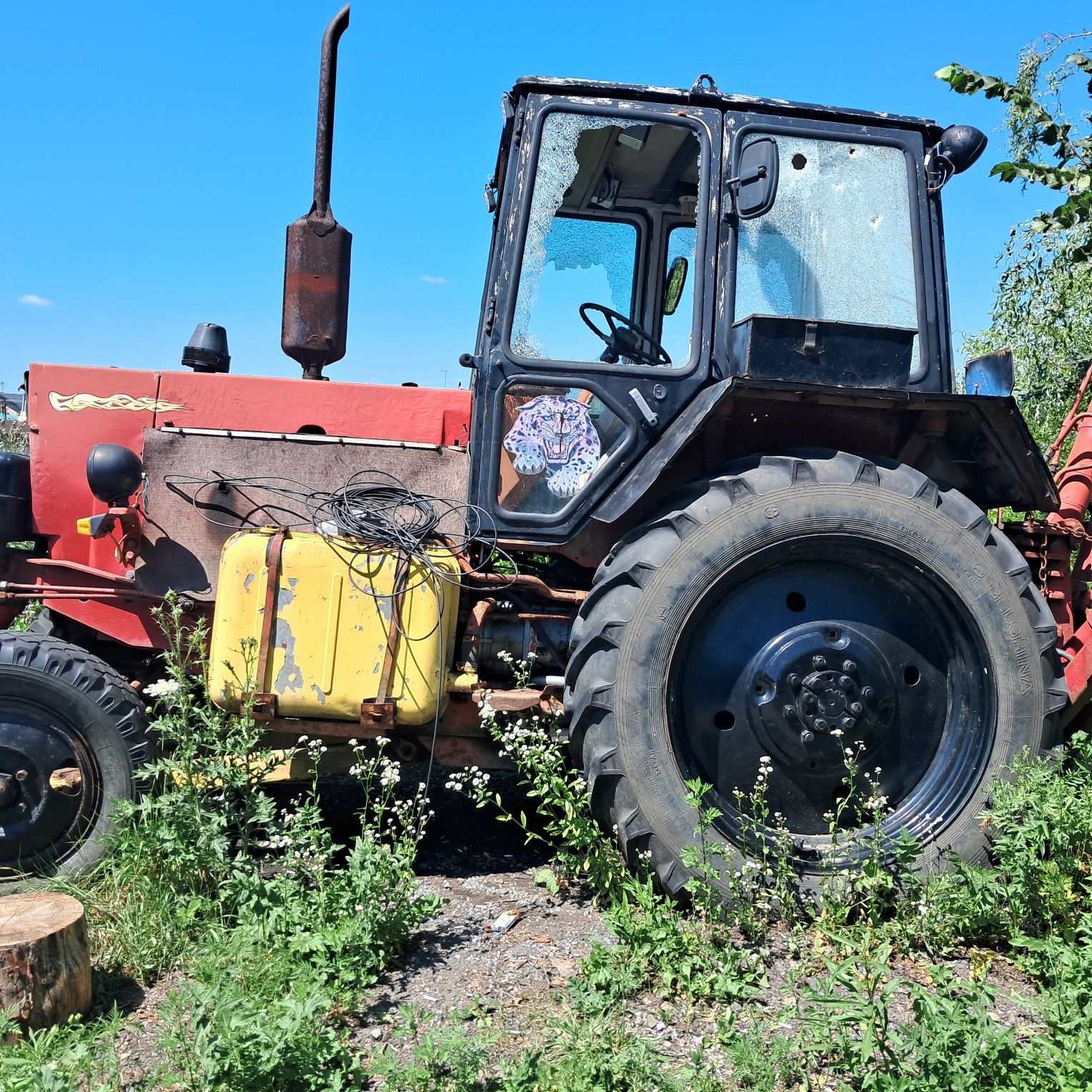 Продам трактор ЮМЗ экскаватор.