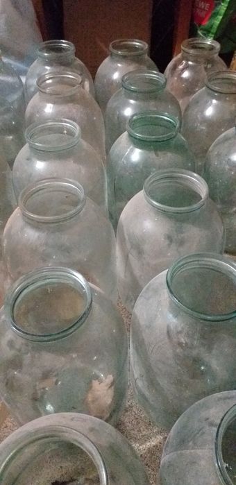 Банки,банка 3 литровая. 25 штук. Цена за все.