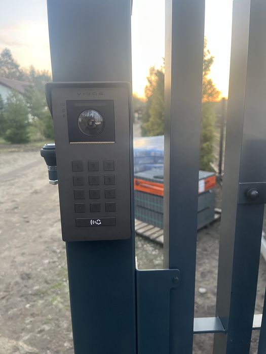 Instalacja i serwis napędów do bram, domofonów i wideodomofonów