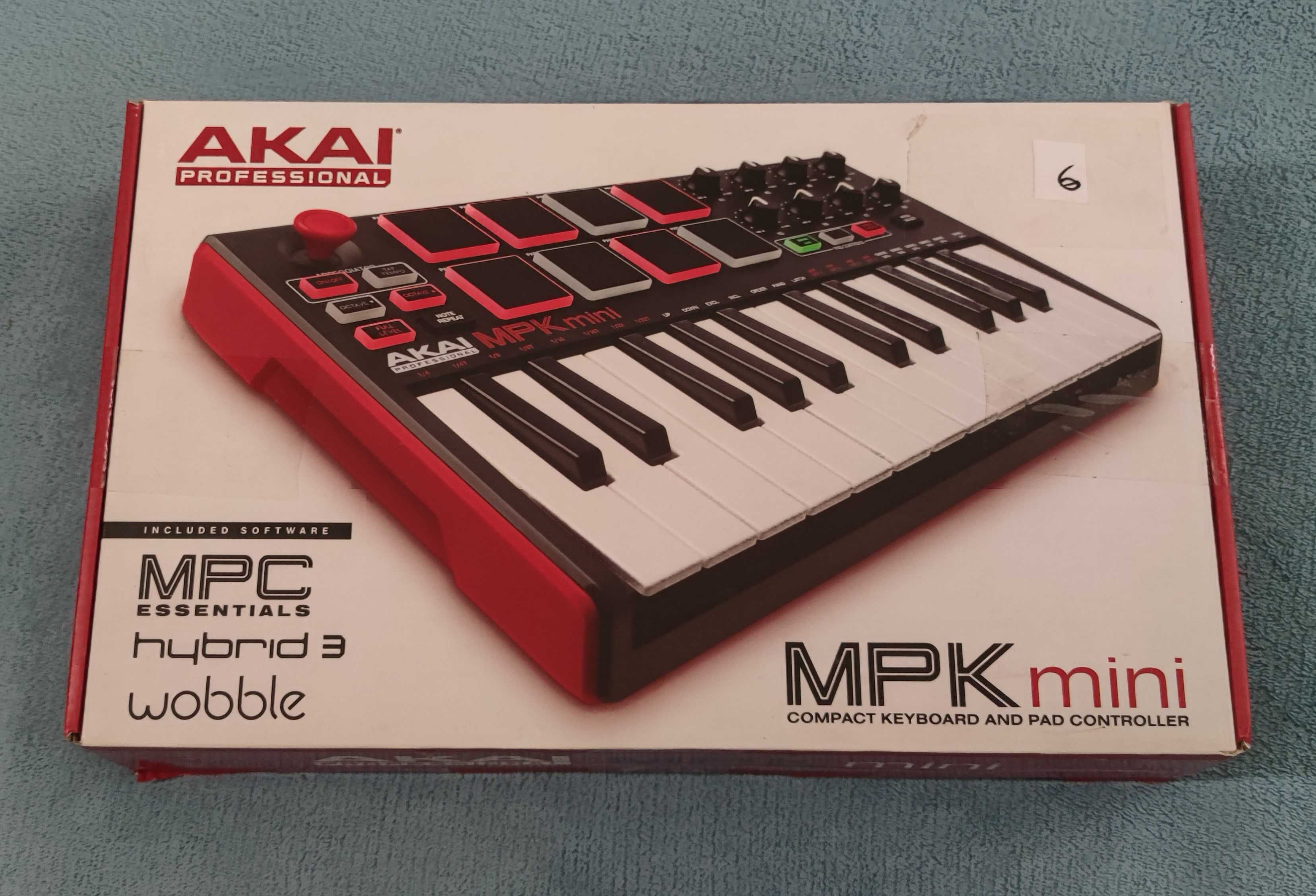 MIDI клавиатура Akai MPK MINI MK2