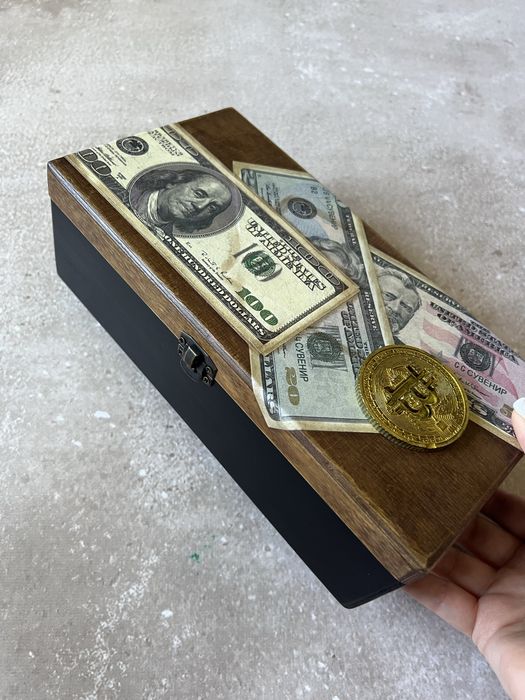 Шкатулка для денег ручной работы