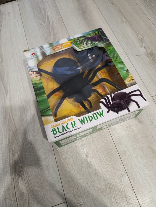 Pająk tarantula zdalnie sterowany