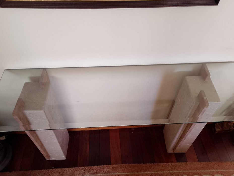Mesa em Marmore de Apoio ou Aparador de Parede com tampo em Vidro