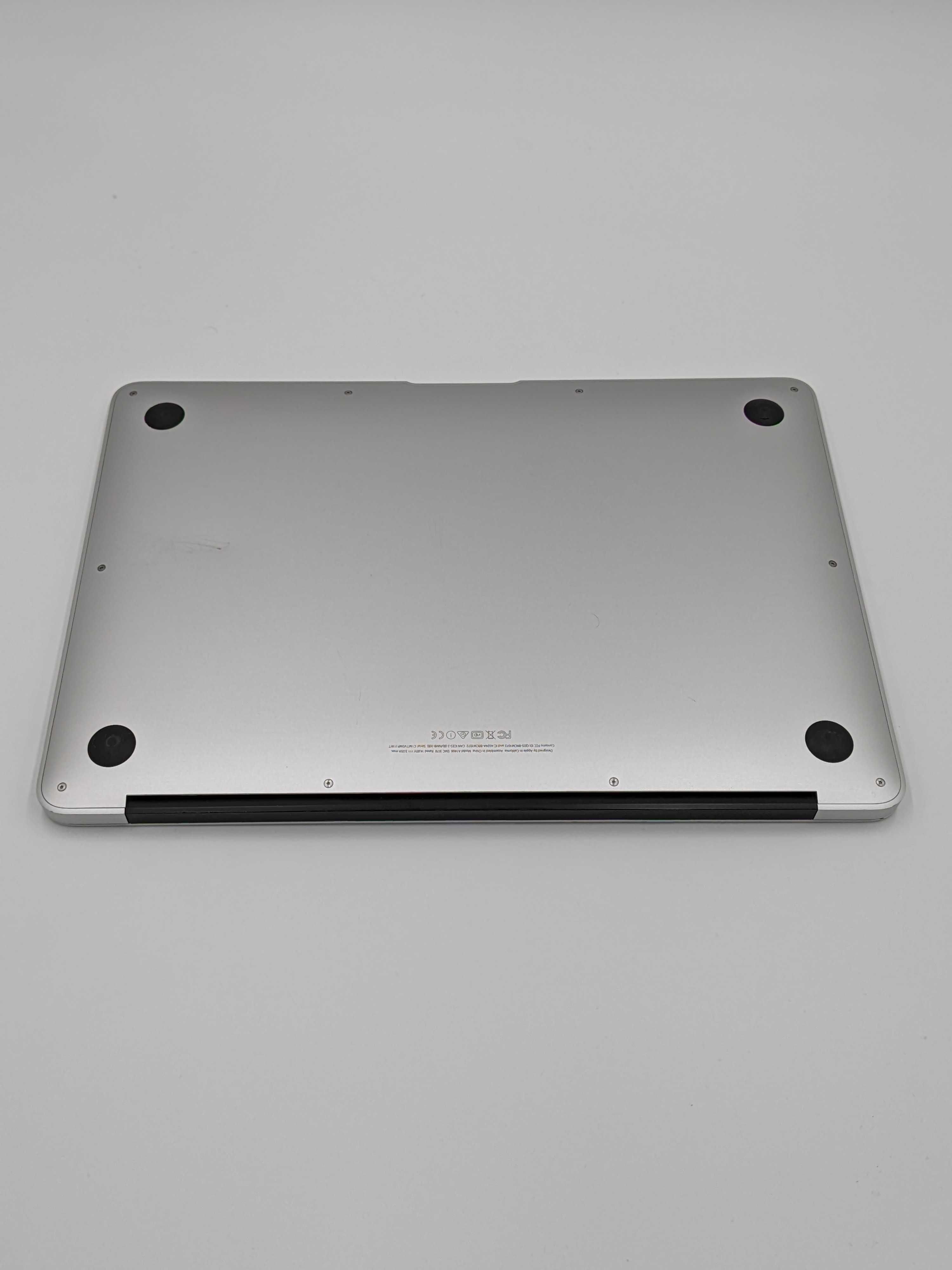 Ноутбук Apple MacBook Air 13,3 2014 (i7/8/256)
