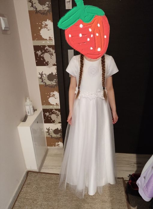 Piękna suknia komunijna z bolerkiem