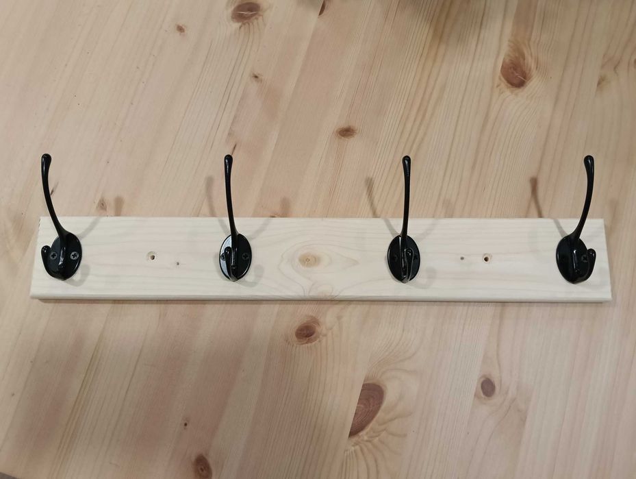 OPORTUNIDADE REVENDEDORES: Cabides Pinho Maciço - Preço Grossista