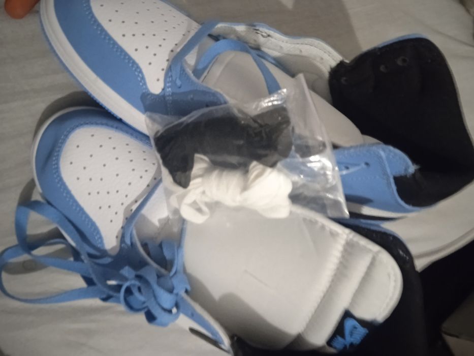 Jordan 1 azul e branco original