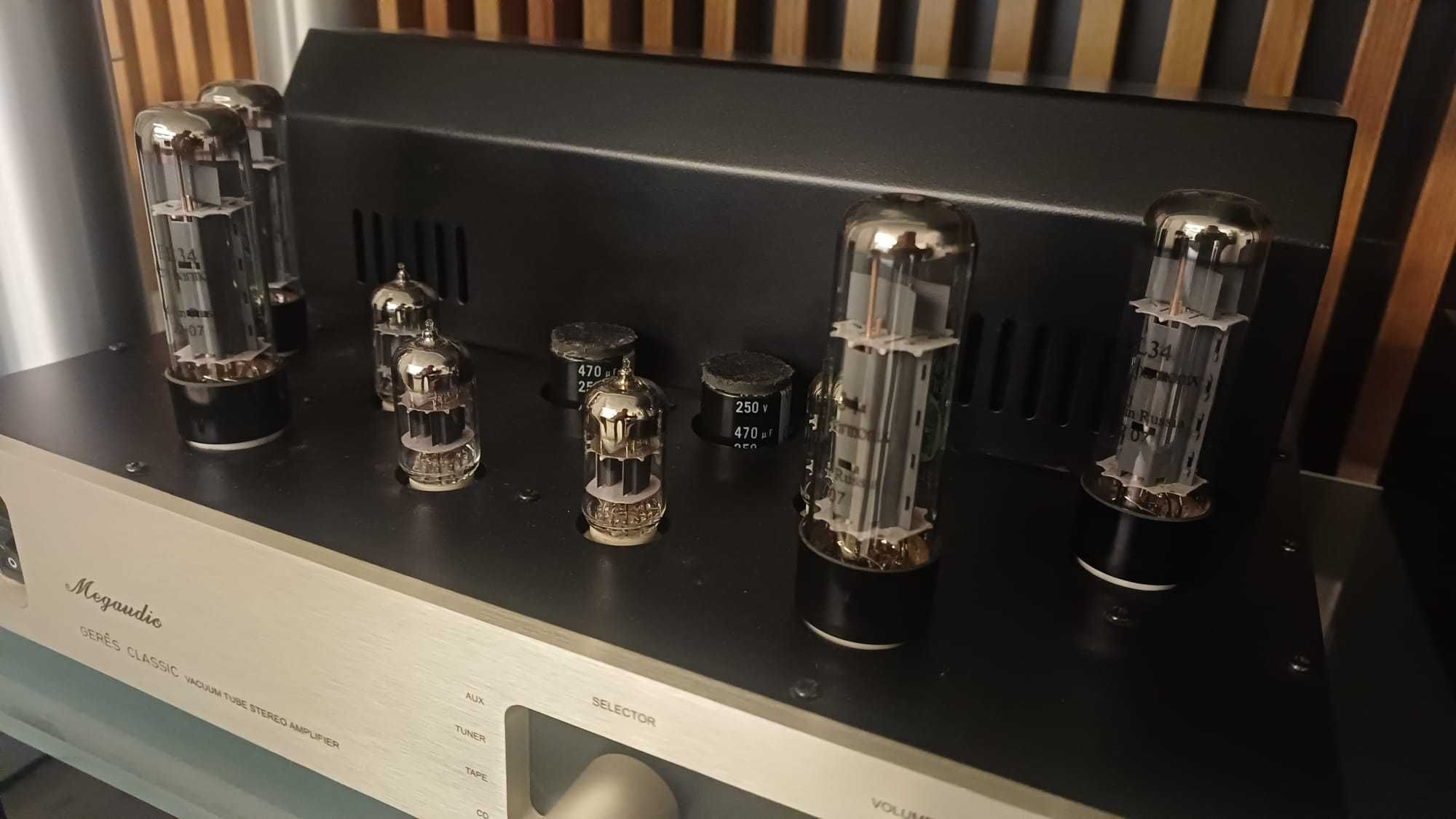 Amplificador Integrado a Valvulas Megaudio Gerês Classic 2 x 15W 8 ohm