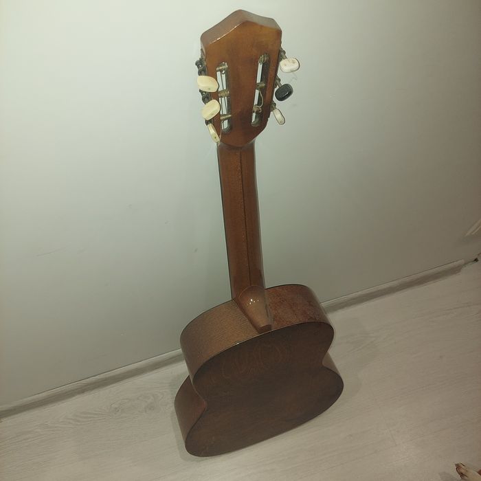 Гітара з гарним звуком