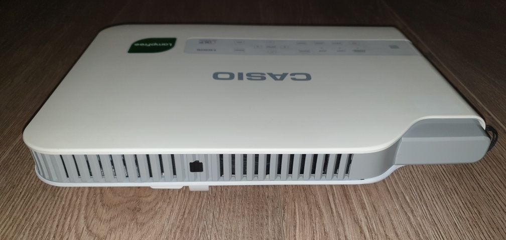 Лазерний проектор, проектор DLP, Casio XJ-A242