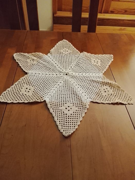 Centro de mesa em crochê feito á mão
