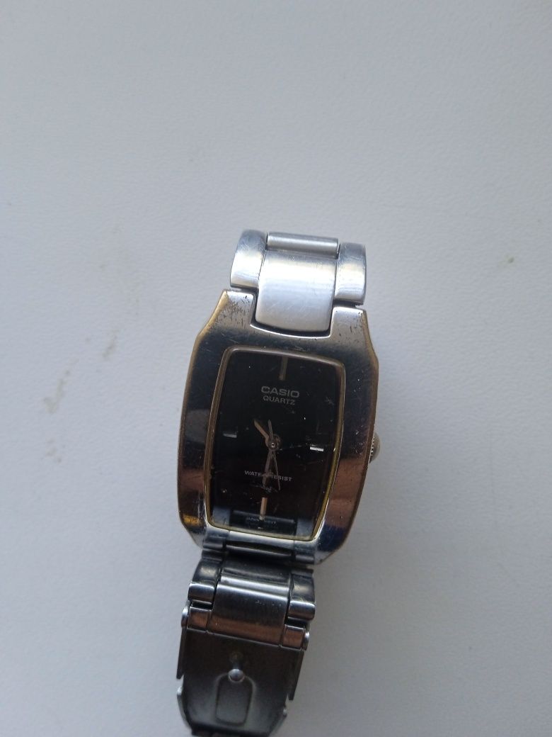 Часы женские Casio.