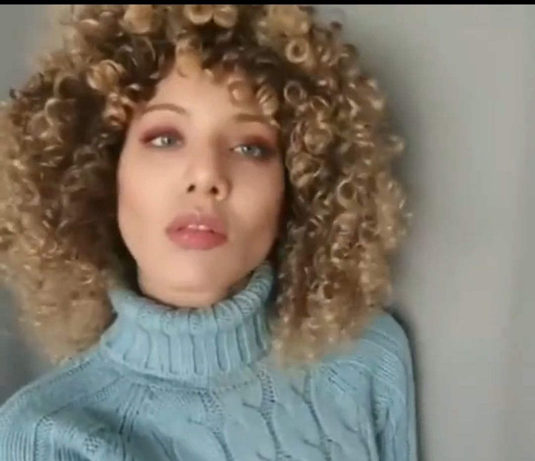 Peruka damska  afro