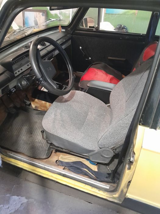 газ бензин. сел поехал.