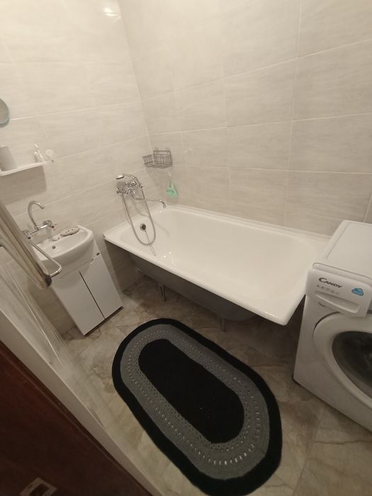 Продам 3 комнатную квартиру в центре