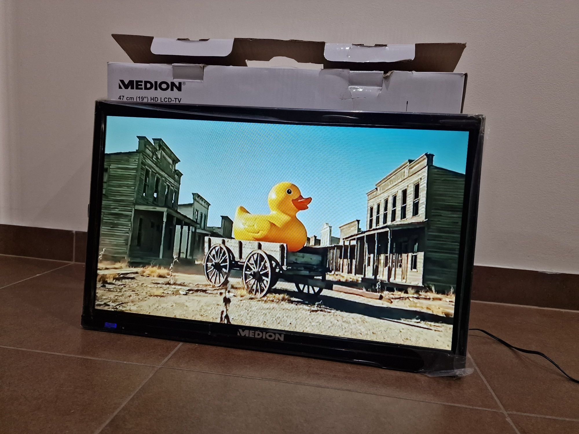 Tv Medion Nowy 19 cali system T2, DVD