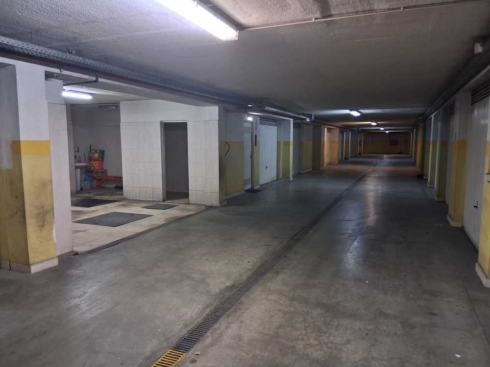 Garagens no centro do Montijo