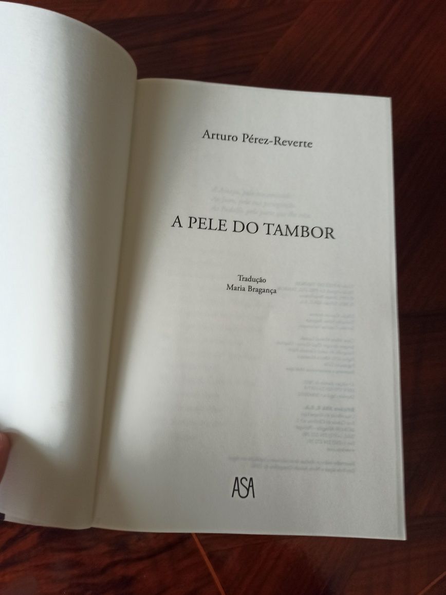 "A pele do tambor" de Arturo Pérez - Reverte