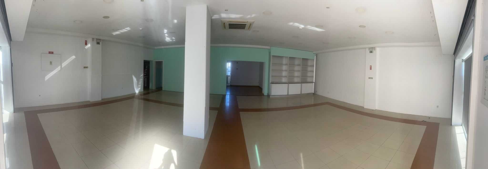 Loja com 255 m2 para alugar no centro de Aljustrel