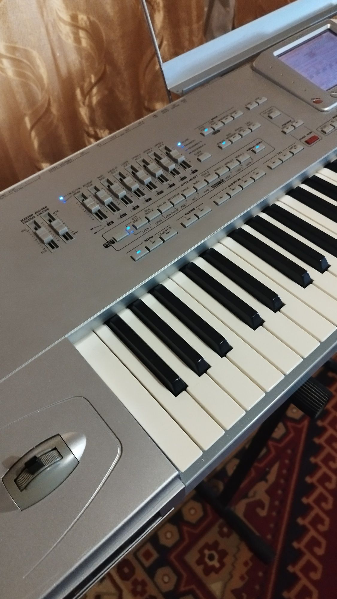 Продам Korg pa 1x pro elite