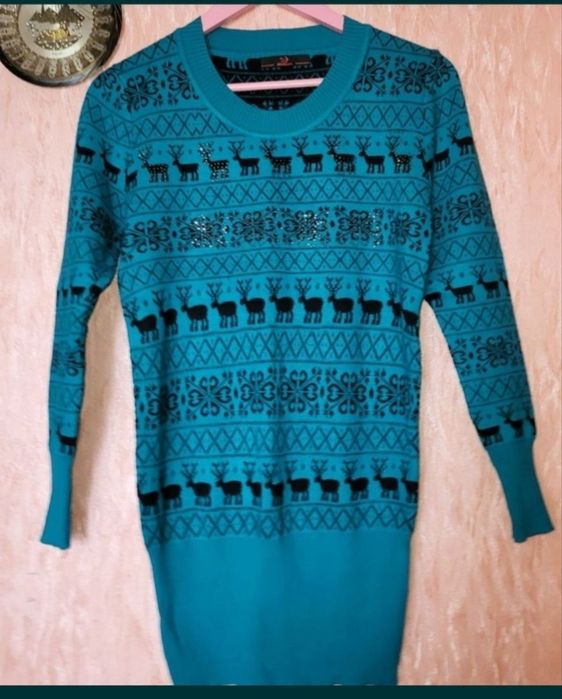 Свитер кофта  туника Олени .Турция. М-Л
Длина 69 пог 44 рукав 58.новая