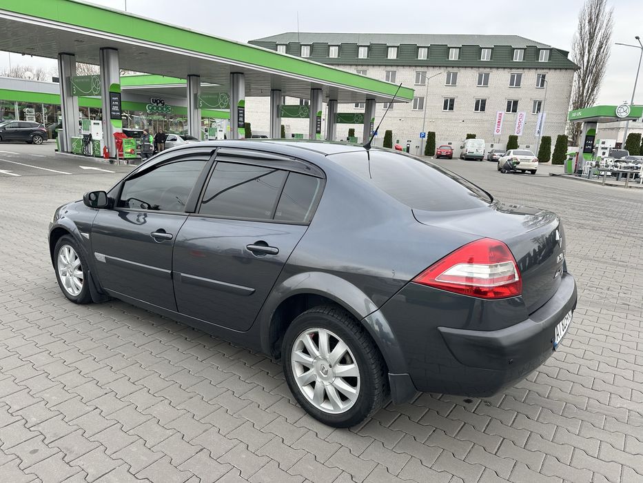Рено Меган 1.6 автомат газ