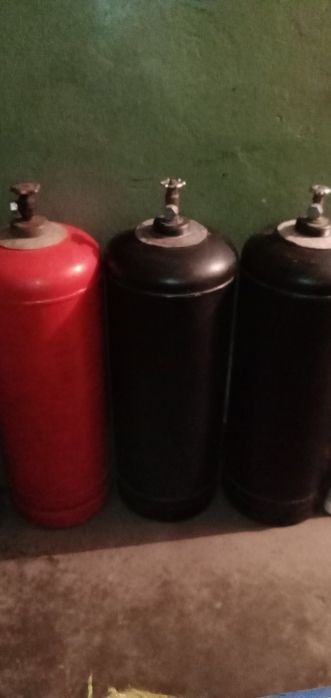 Продам балоны с газом.