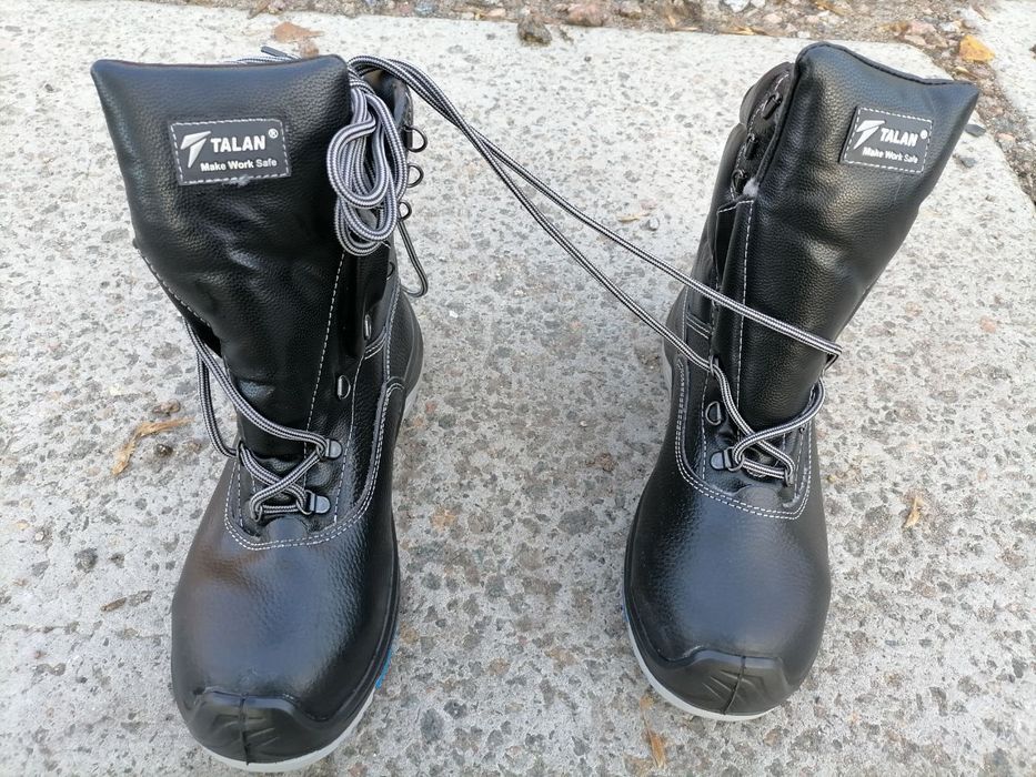 Ботинки на меху  новые