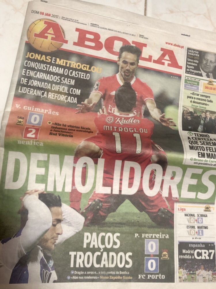3 Jornais de 2017 jogador JONAS - Benfica - SLB