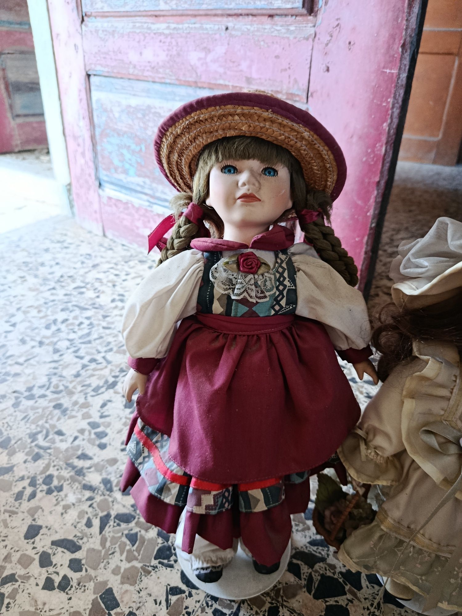 Bonecas de porcelana