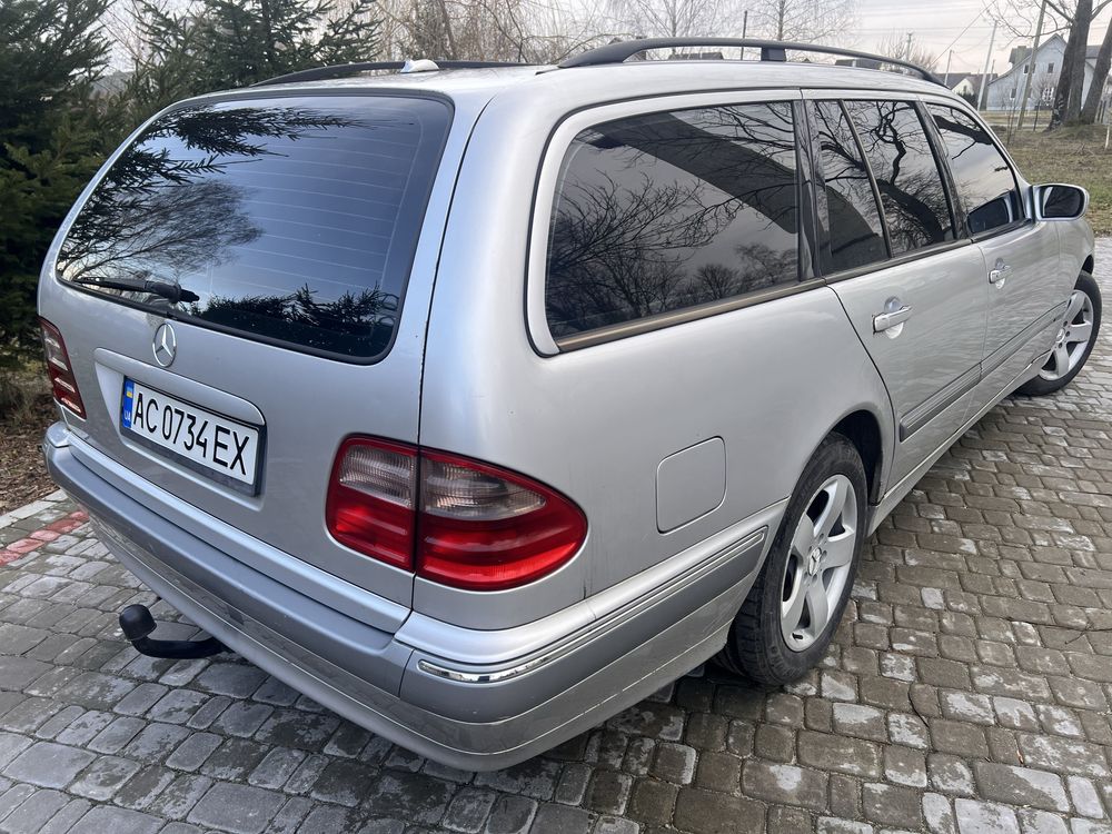 Mersedes-Benz. E-270  2.7 дизель