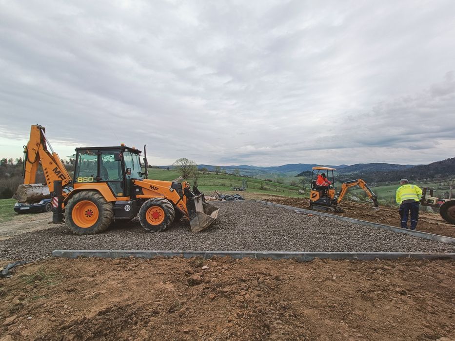 Usługi sprzętem budowlanym w Bieszczadach Koparki wywrotki kruszywa