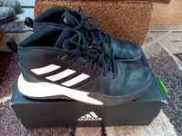 Buty      adidas