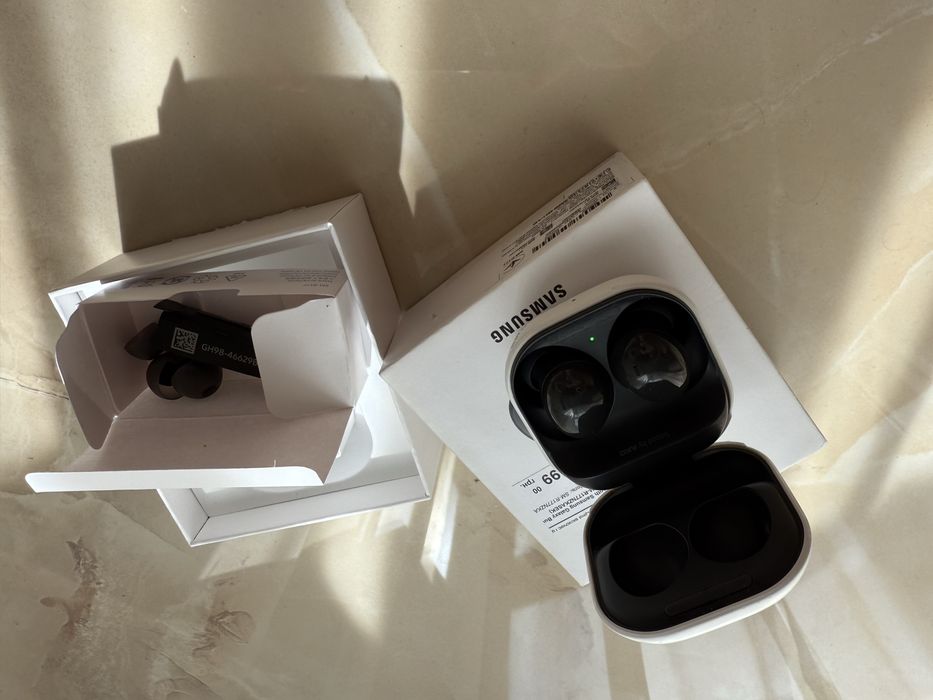 навушники Samsung Galaxy Buds 2