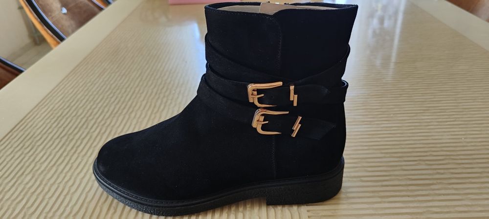 Получоботи замшеві демісезонні 39 розмір