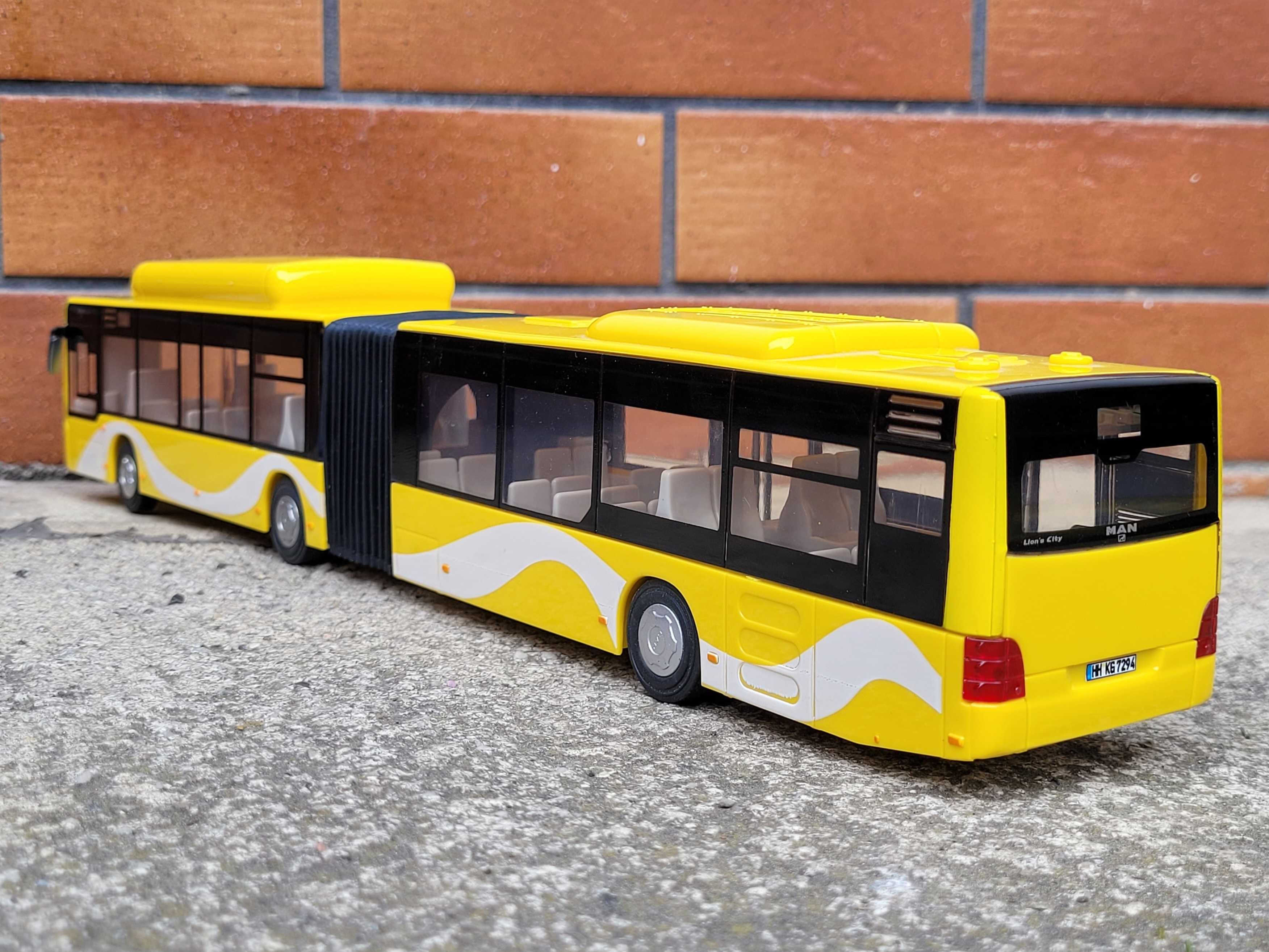 Autobus Autokar Man Lion's City Przegubowy kolekcja miejski1:43