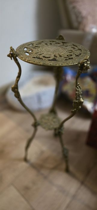 Mosiężny kwietnik prl