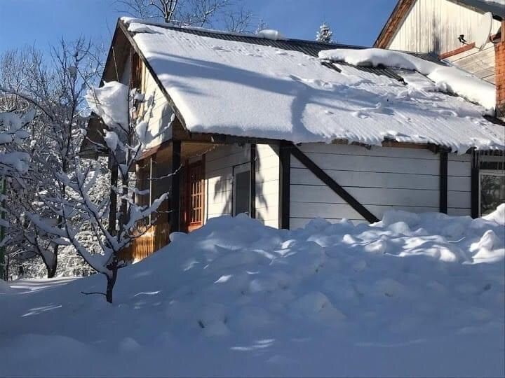 Біла хижа. Ідеальний відпочинок в Карпатах з дітьми. Будинок в горах.