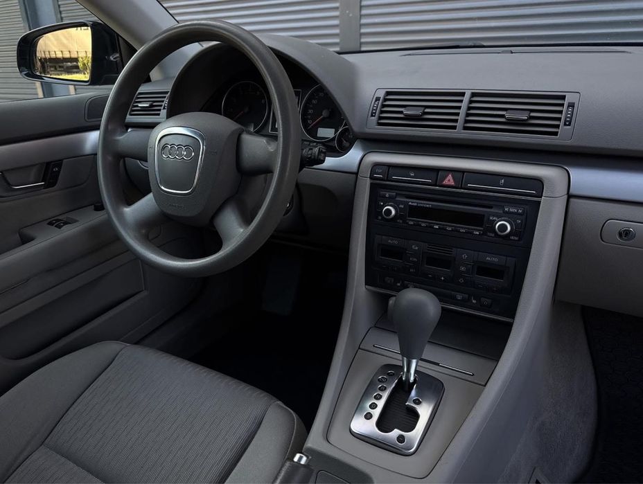Audi A4 B7 2.0 MPI бензин, автомат