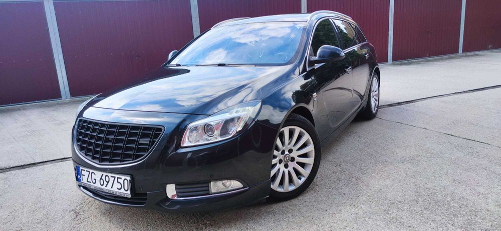Opel Insignia - wersja Sports Tourer. Bogate wnętrze! Fotele Recaro