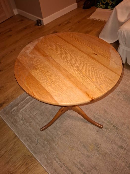 Stolik kawowy sosnowy, średnica 50 cm