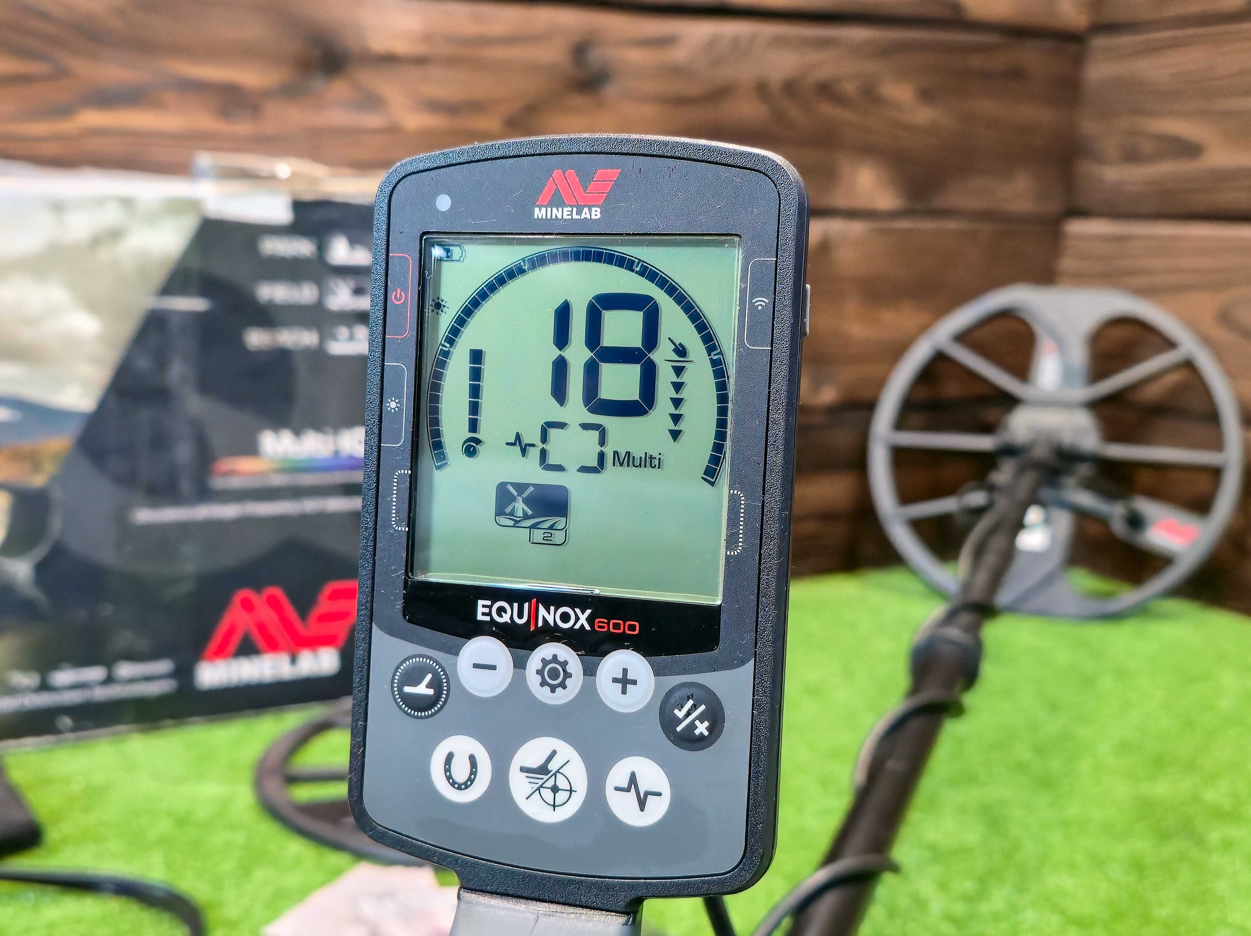 Металошукач Minelab Equinox 600