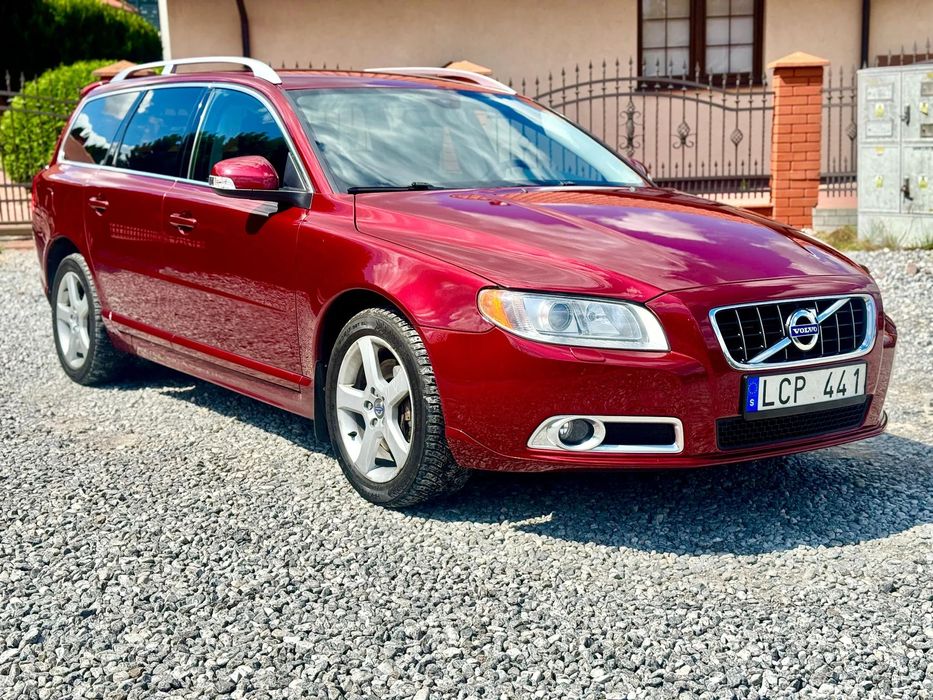 Volvo V70 2.5T 231KM SUMMUM Lift PDC Xenon skóry ele fotele