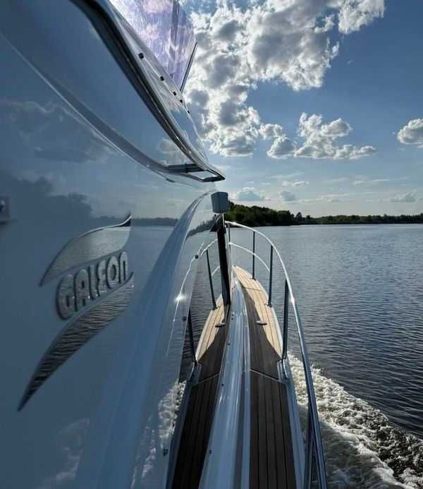 Прокат оренда катера яхти ресторан Заферано Золоче